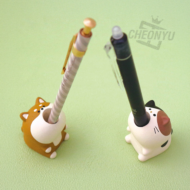 배고픈 애니멀 펜 스탠드