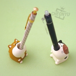 배고픈 애니멀 펜 스탠드