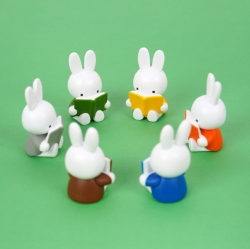 책 읽는 미피 랜덤 미니 피규어 (12개 1세트)